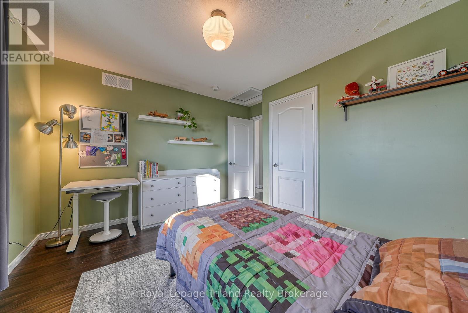 722 Frontenac Crescent, Woodstock, Ontario  N4V 0B1 - Photo 21 - X12503276