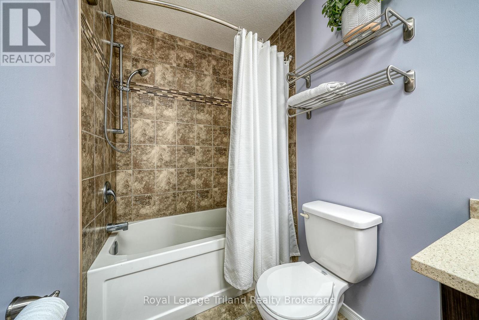 722 Frontenac Crescent, Woodstock, Ontario  N4V 0B1 - Photo 25 - X12503276