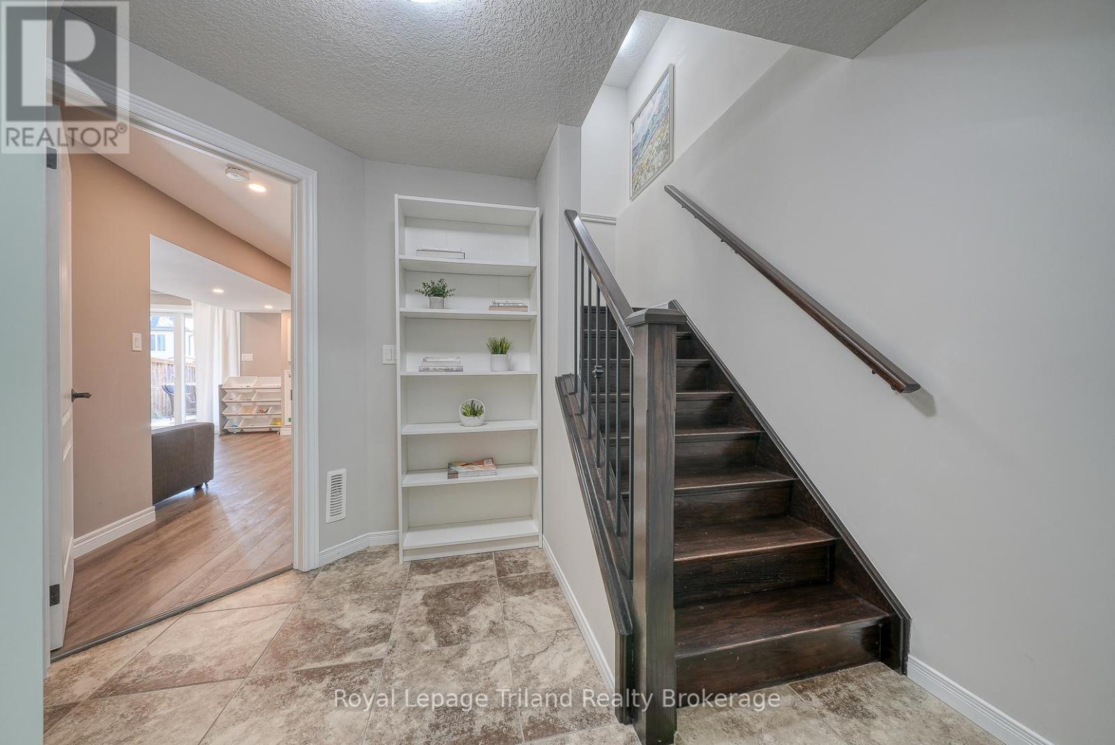 722 Frontenac Crescent, Woodstock, Ontario  N4V 0B1 - Photo 26 - X12503276