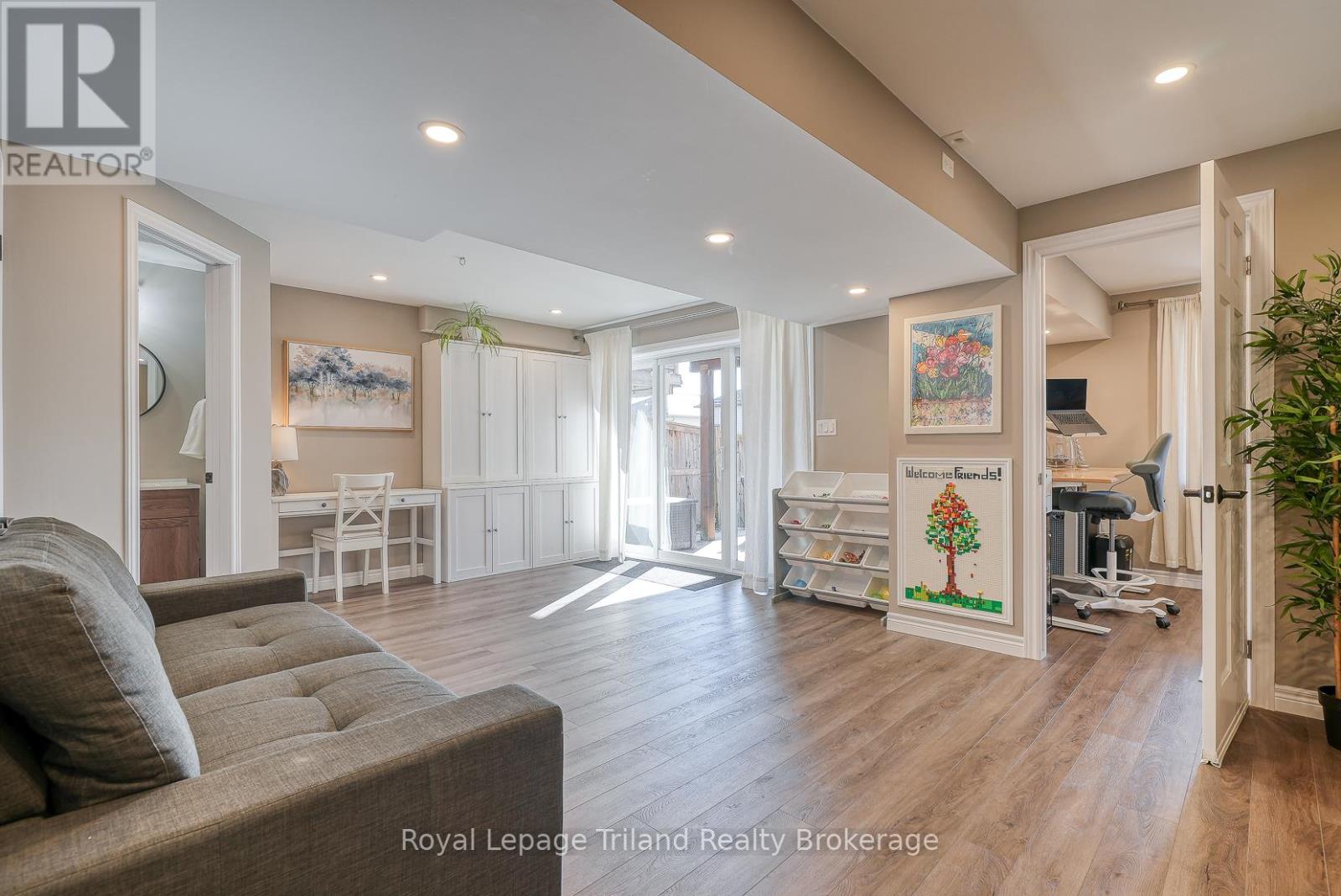 722 Frontenac Crescent, Woodstock, Ontario  N4V 0B1 - Photo 27 - X12503276