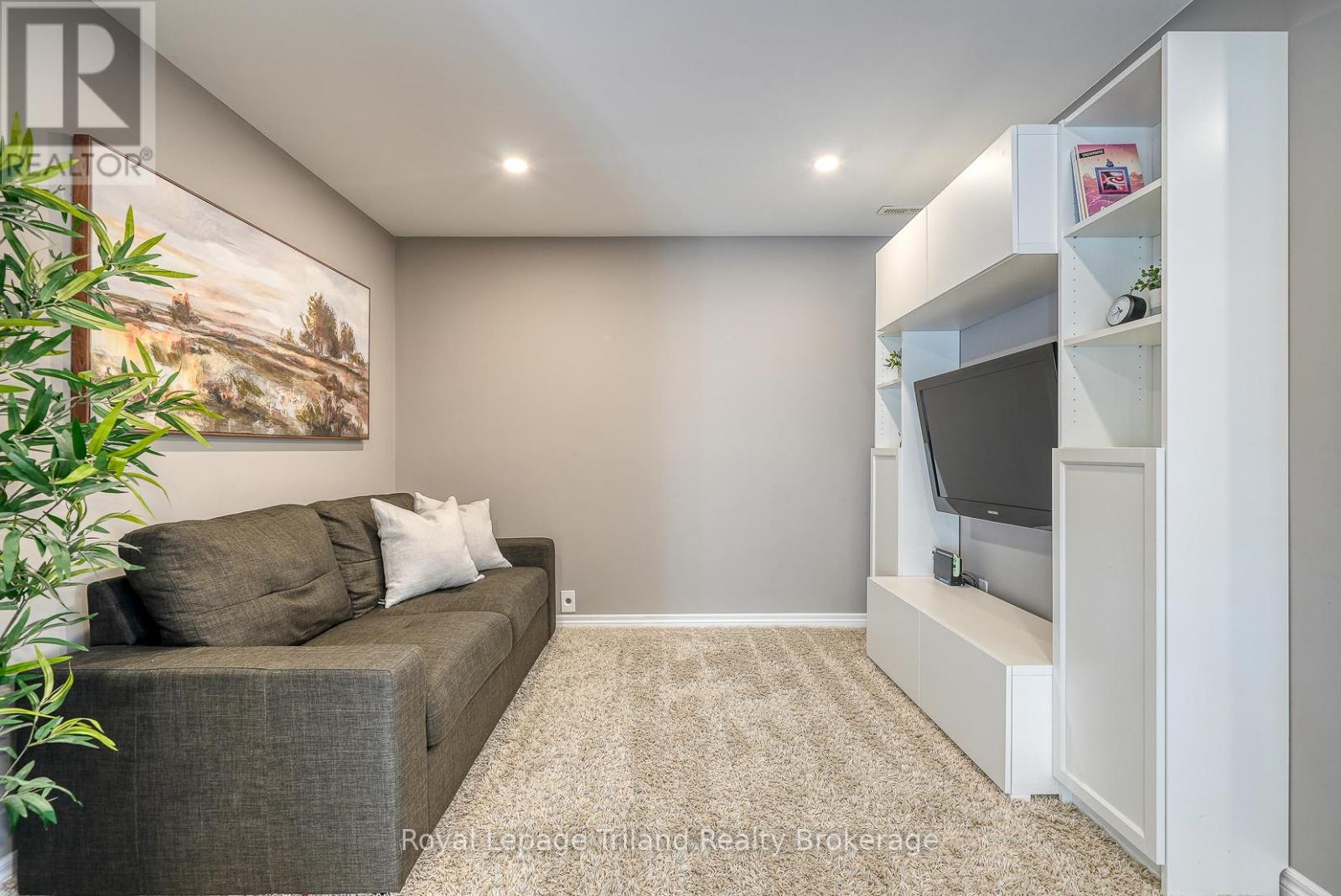 722 Frontenac Crescent, Woodstock, Ontario  N4V 0B1 - Photo 28 - X12503276