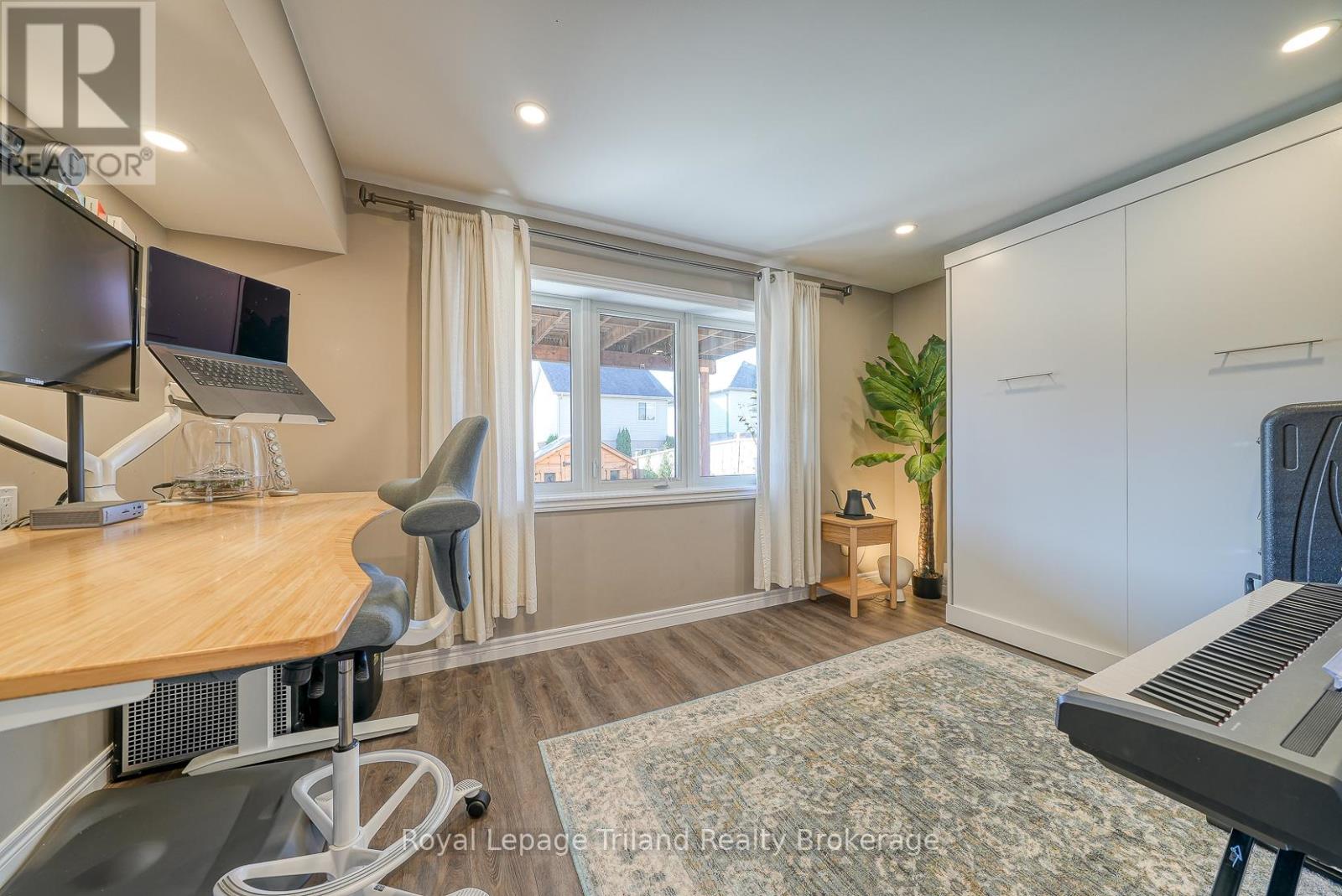 722 Frontenac Crescent, Woodstock, Ontario  N4V 0B1 - Photo 32 - X12503276