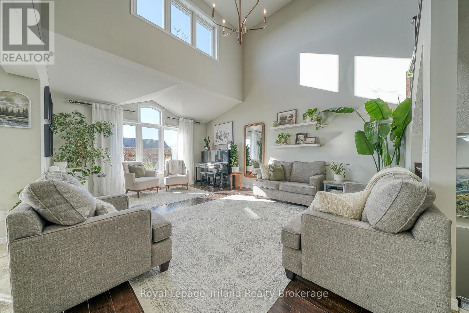 722 Frontenac Crescent, Woodstock, Ontario  N4V 0B1 - Photo 6 - X12503276