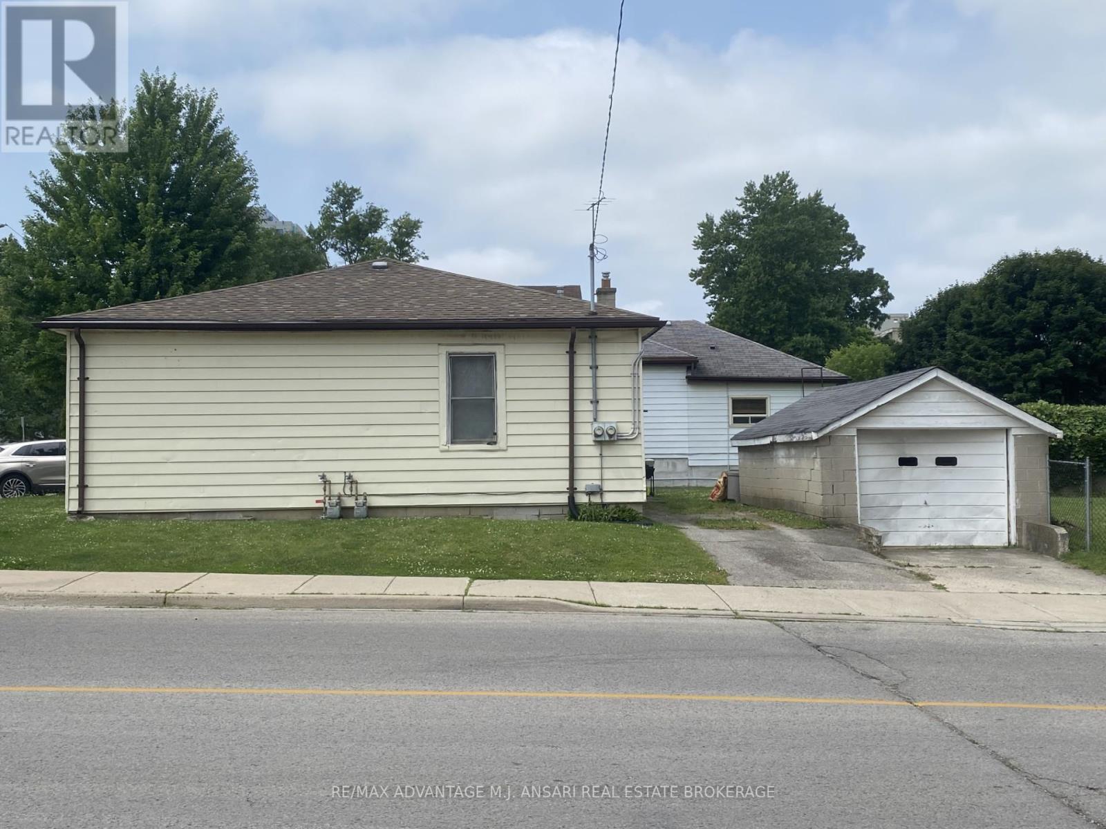 162-164 Mill Street, London East, Ontario  N6A 1P6 - Photo 3 - X12401141