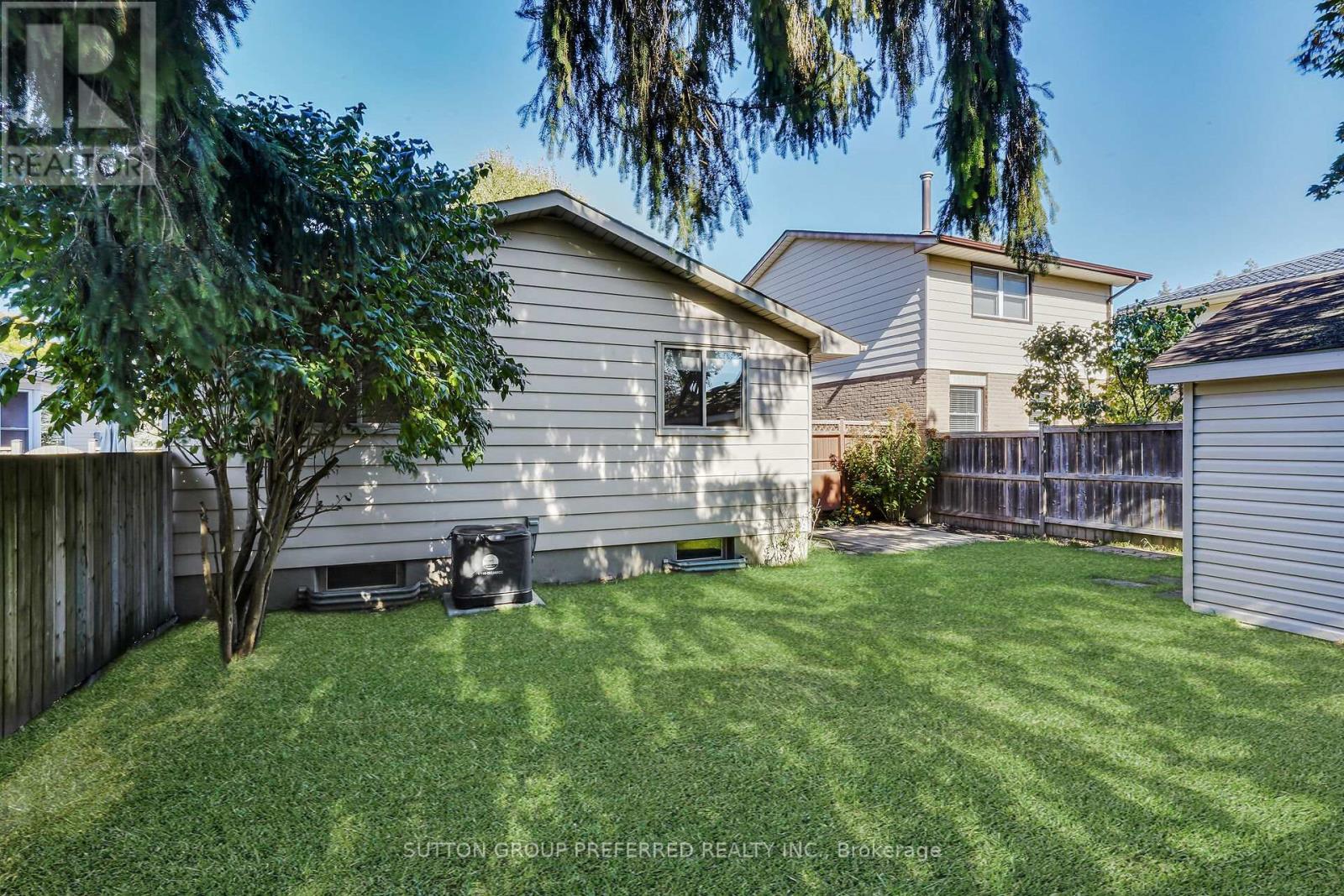 34 Hearthside Place, London East, Ontario  N5V 3N1 - Photo 37 - X12465583