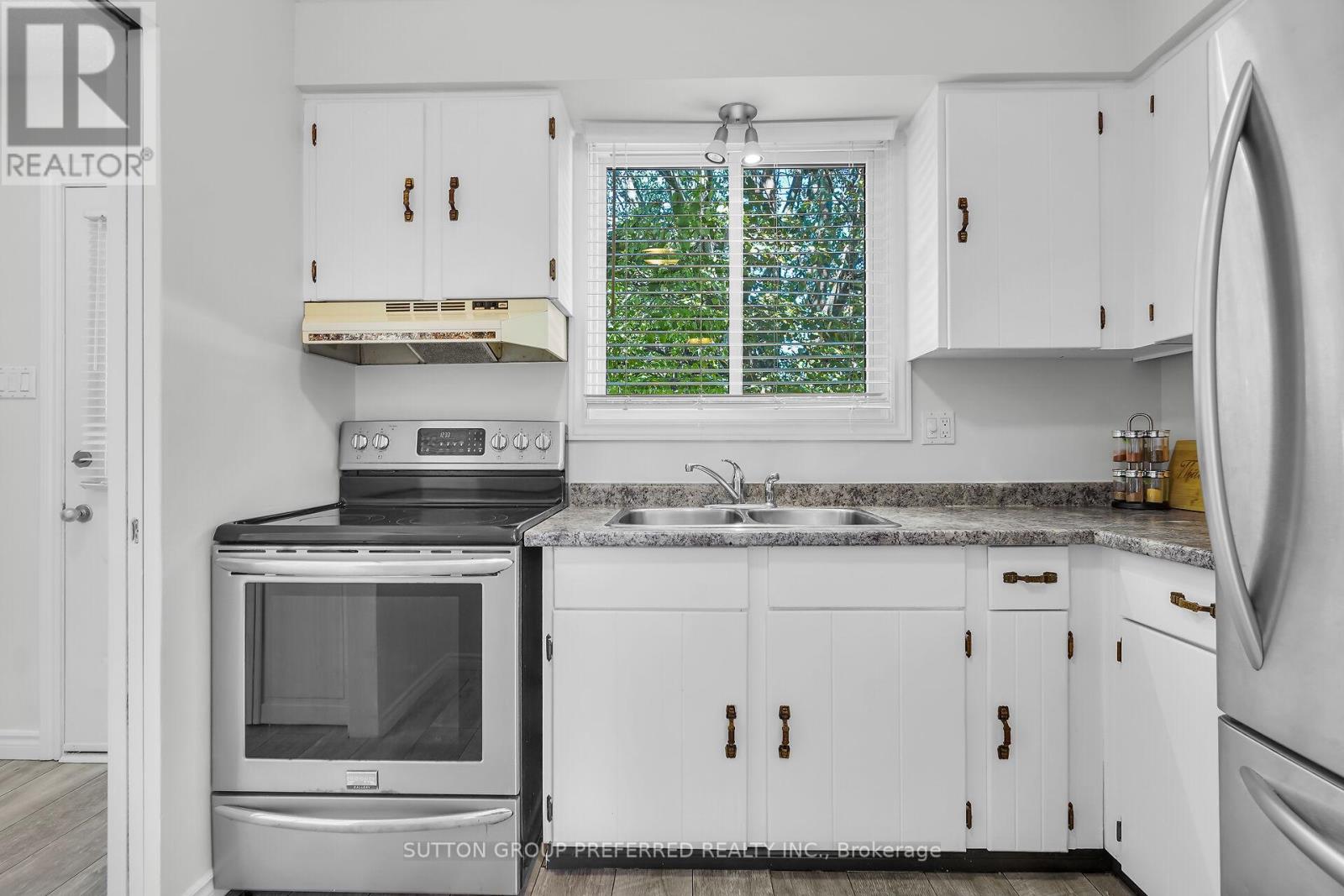 Photo 15 of 39 for 34 Hearthside Place