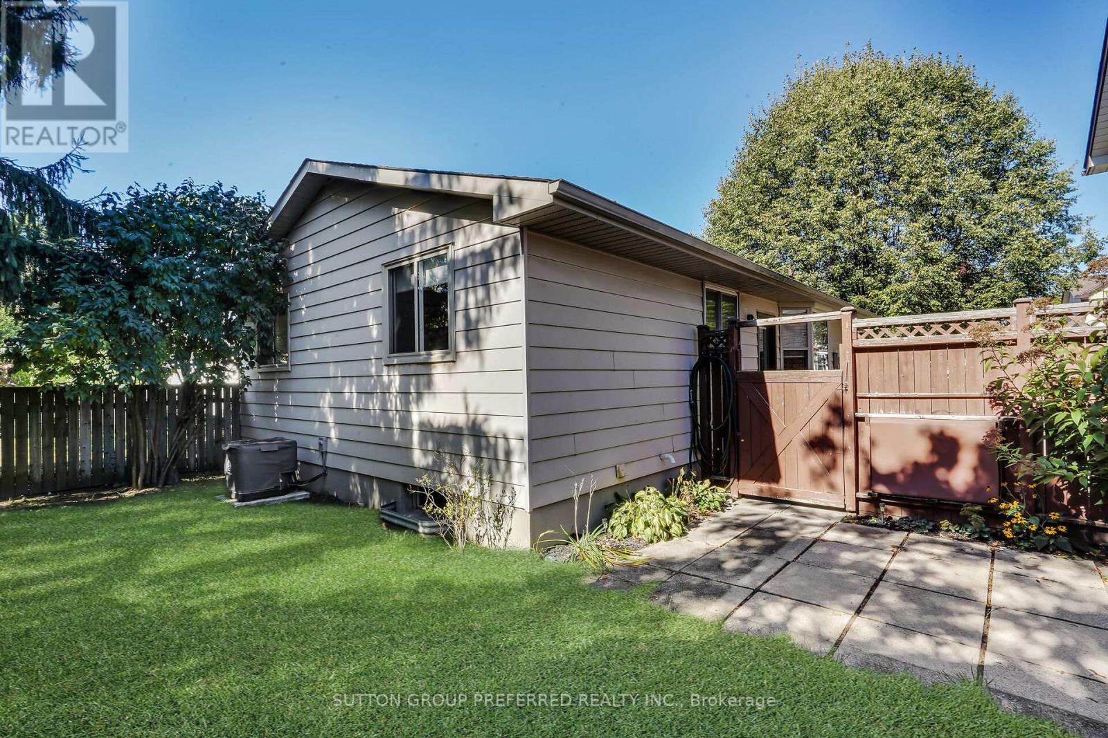 34 Hearthside Place, London East, Ontario  N5V 3N1 - Photo 35 - X12465583