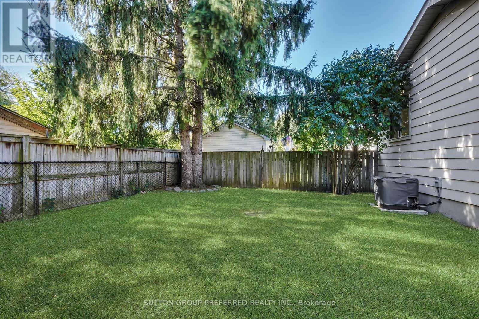 34 Hearthside Place, London East, Ontario  N5V 3N1 - Photo 38 - X12465583