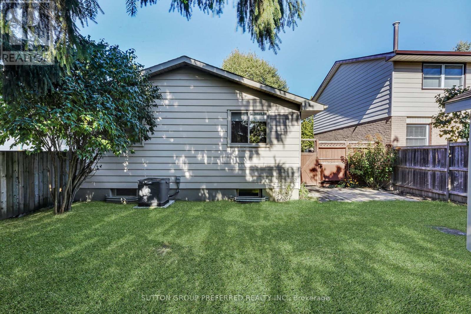 34 Hearthside Place, London East, Ontario  N5V 3N1 - Photo 36 - X12465583