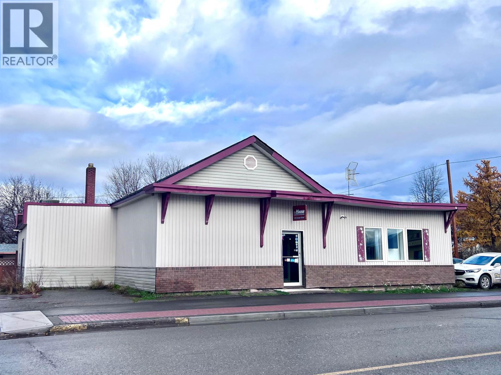 1139 QUEEN STREET, Smithers, British Columbia