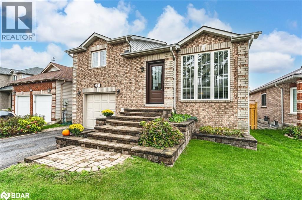 261 MAPLETON Avenue, Barrie, Ontario