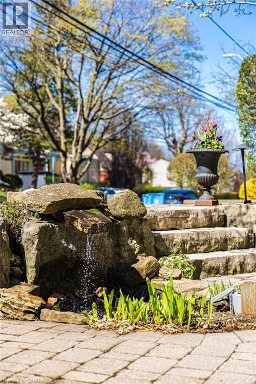 Property at 34 AMELIA Street image 4