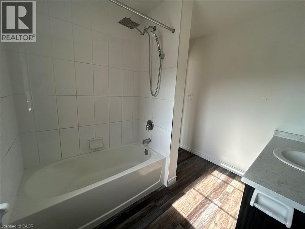 221 Grandville Circle, Paris, Ontario  N3L 0E8 - Photo 18 - 40785185