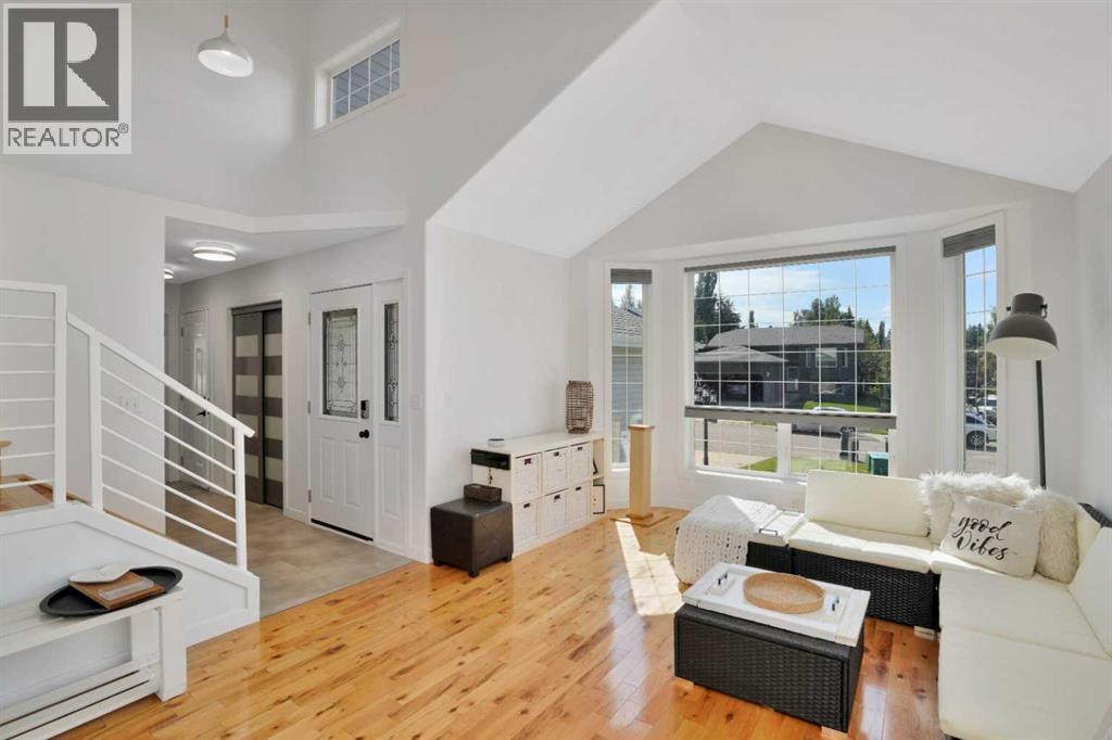 15 Pritchard Close, Sylvan Lake, Alberta  T4S 1W3 - Photo 3 - A2266878