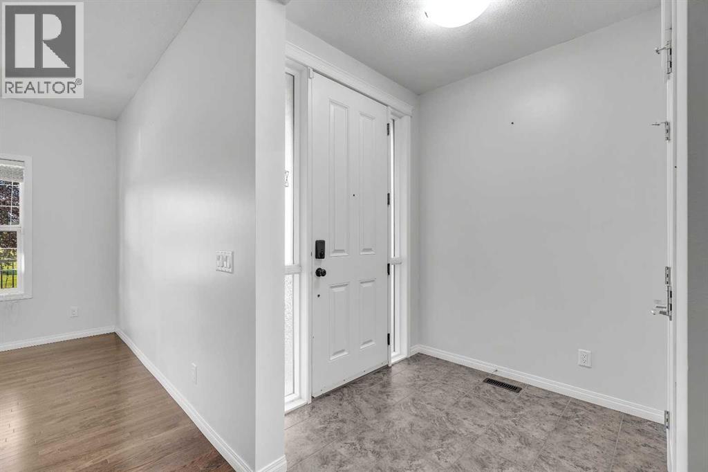 83 Copperpond Square Se, Calgary, Alberta  T2Z 0Z4 - Photo 3 - A2253353