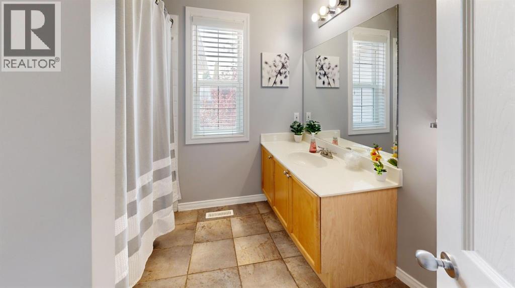 70 Crystalridge Close, Okotoks, Alberta  T1S 1X6 - Photo 25 - A2254078