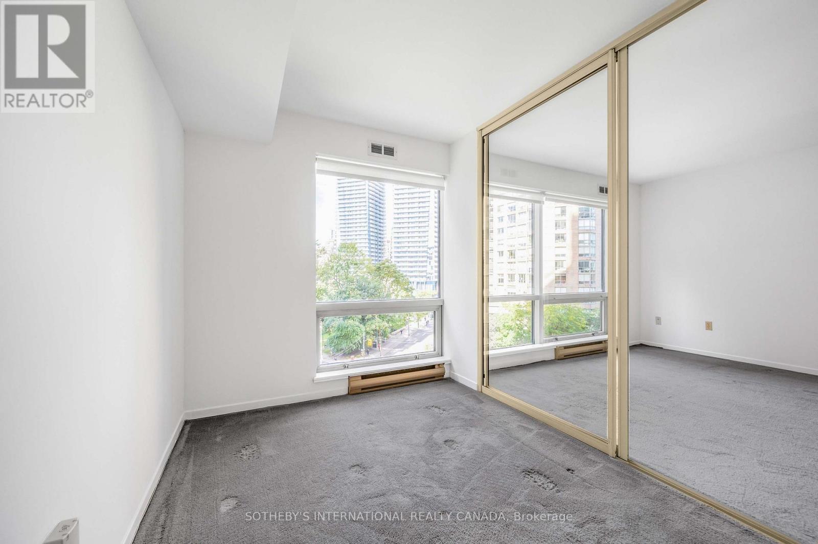716 - 1001 Bay Street, Toronto, Ontario  M5S 3A6 - Photo 24 - C12461270