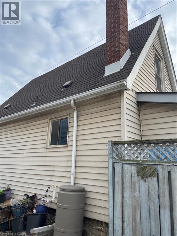 7 Stapleton Avenue, Hamilton, Ontario  L8H 3N4 - Photo 2 - 40778323