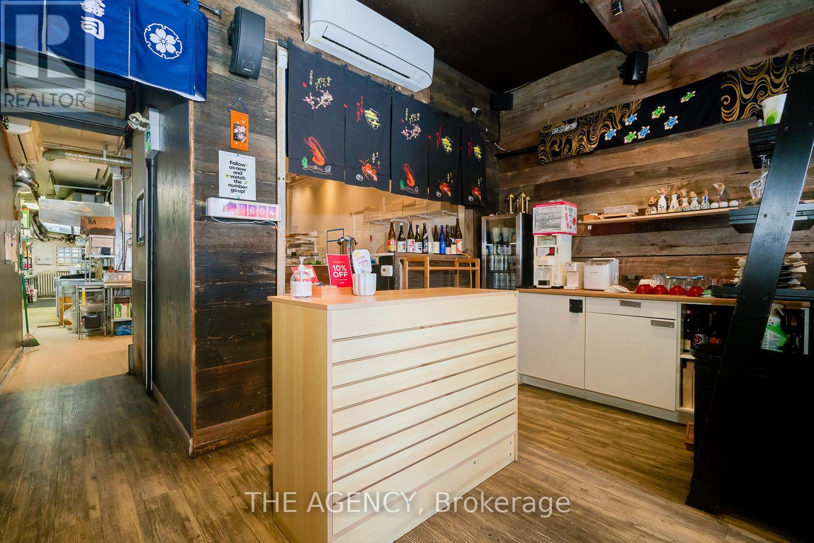 874 Eglinton Avenue E, Toronto, Ontario  M4G 2L1 - Photo 6 - C12471966