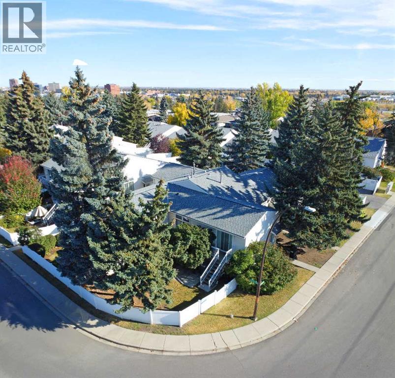 102 Sabrina Road Sw, Calgary, Alberta  T2W 2T1 - Photo 1 - A2262585