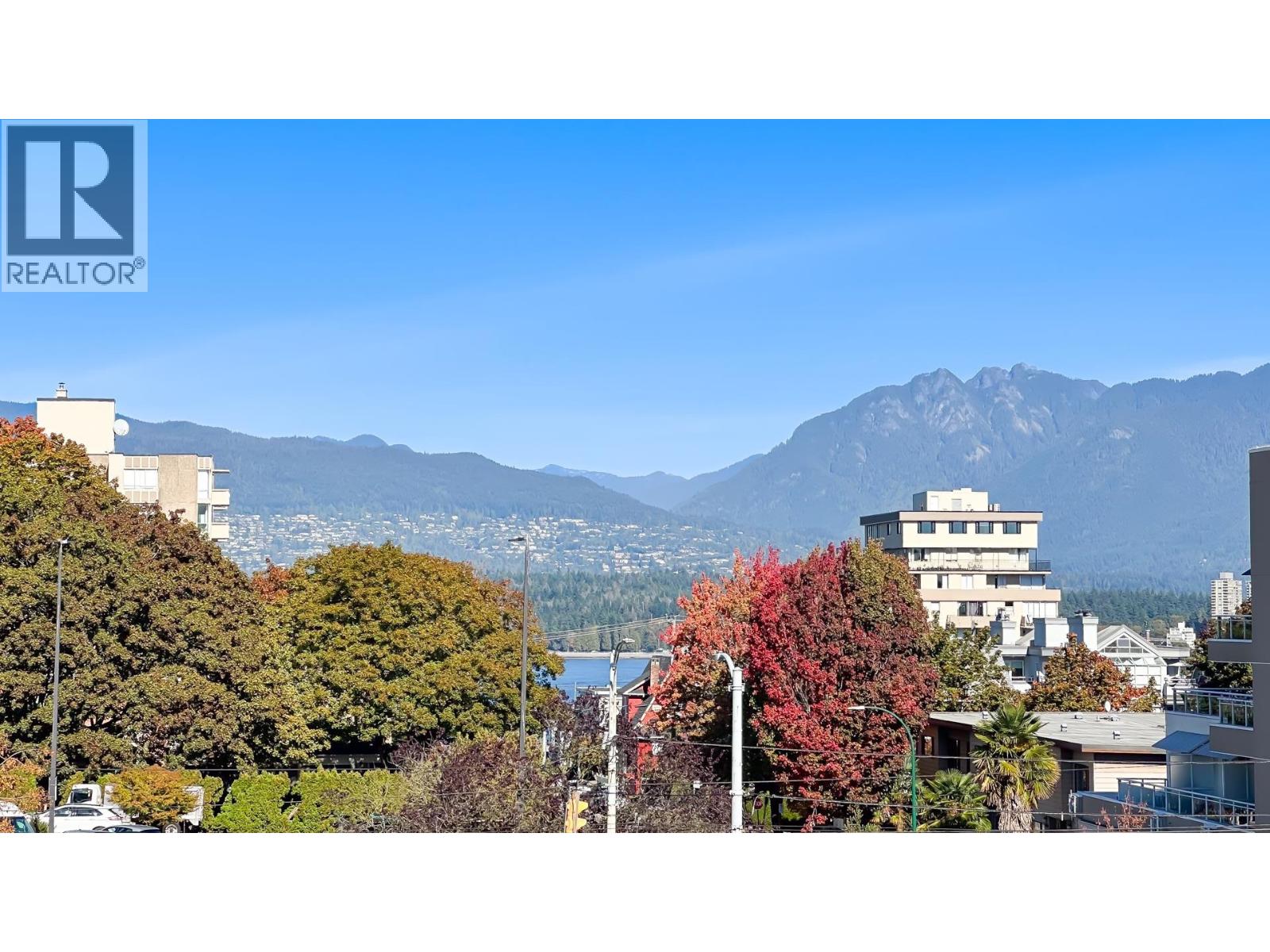 402 Ph2 2091 Vine Street, Vancouver, British Columbia  V6K 4P7 - Photo 3 - R3056466