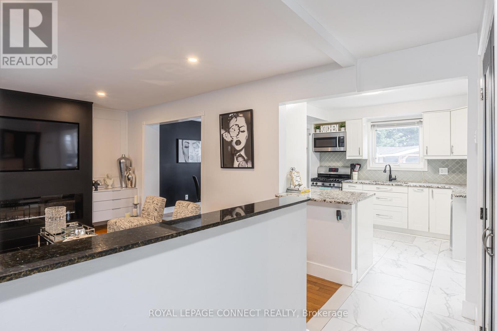 Property at 32 HARLAND CRESCENT image 3