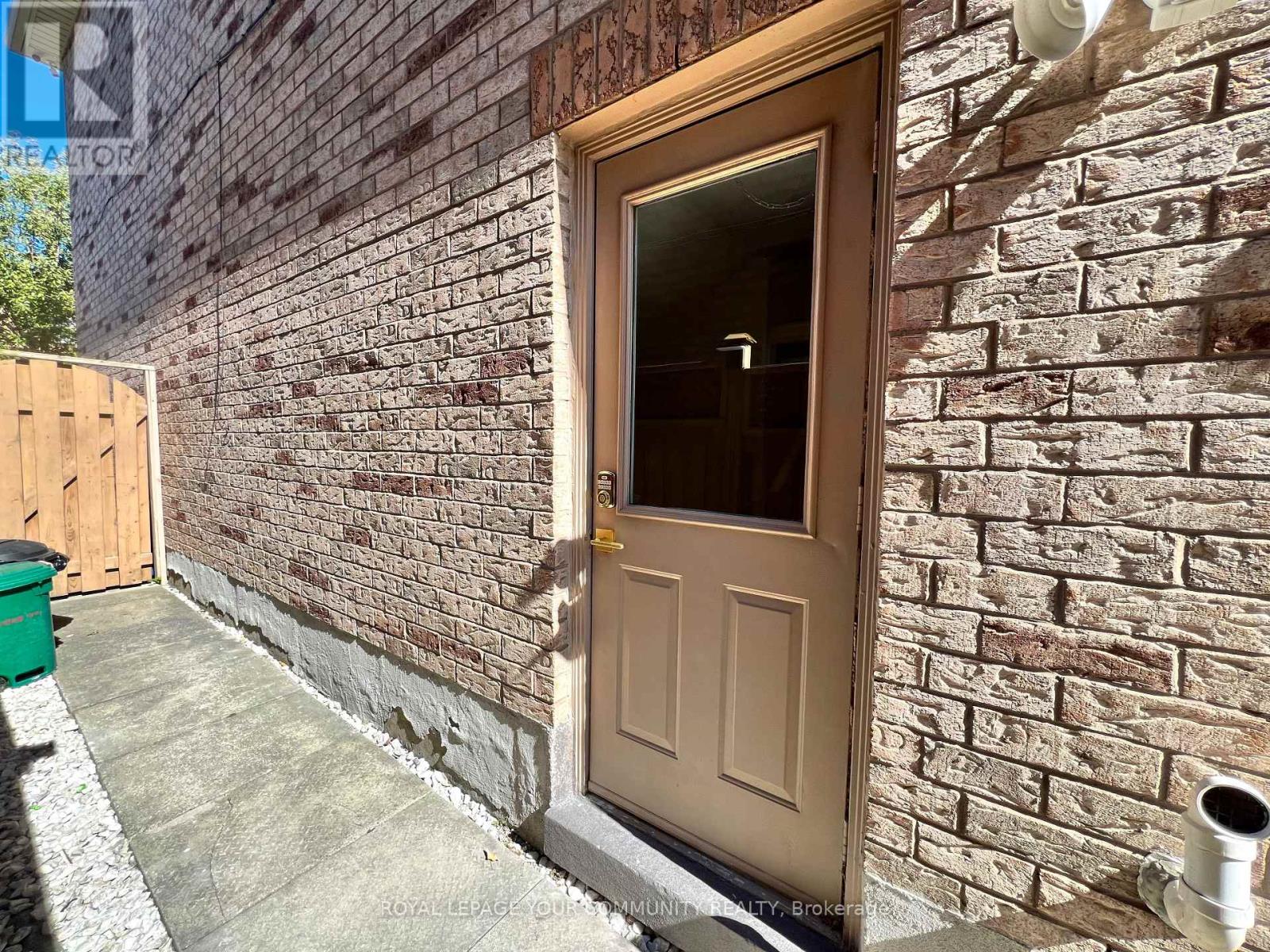 18 Macbride Crescent, Vaughan, Ontario  L6A 3R2 - Photo 14 - N12441706