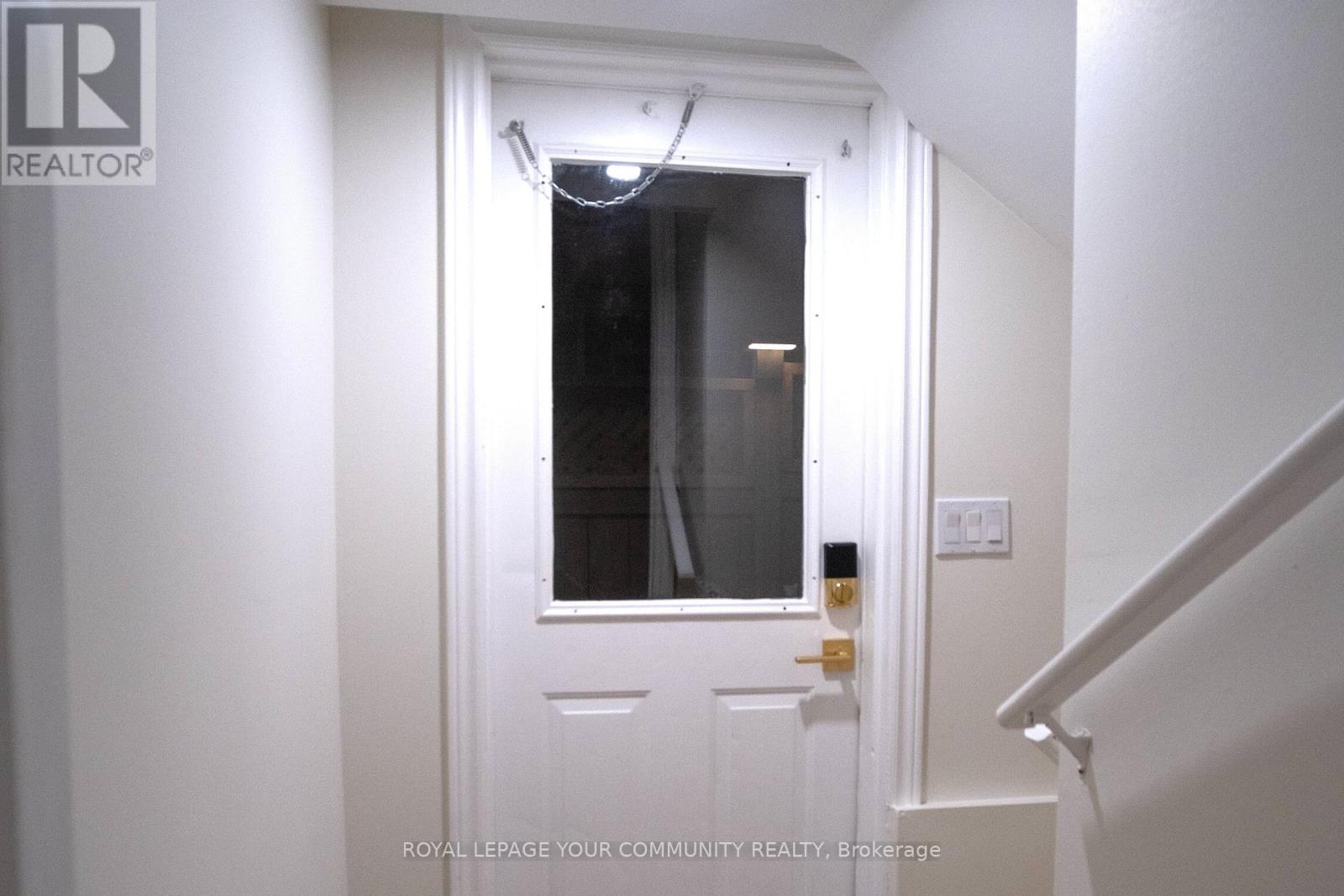 18 Macbride Crescent, Vaughan, Ontario  L6A 3R2 - Photo 13 - N12441706