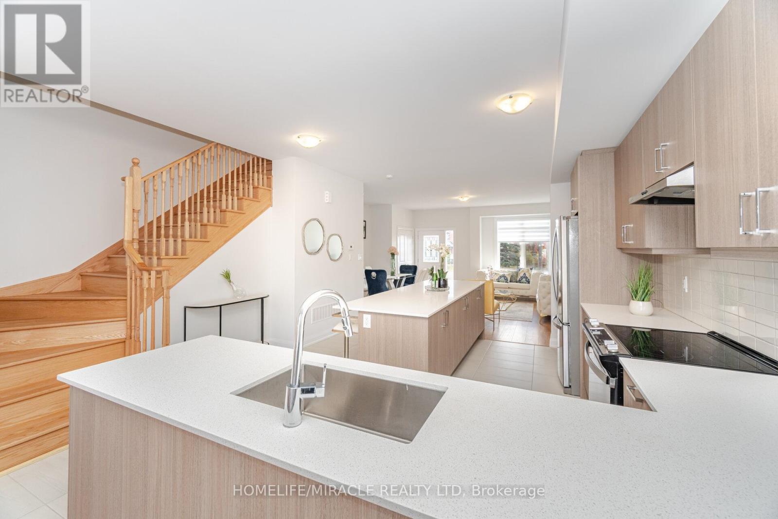 151 Seguin Street, Richmond Hill, Ontario  L4E 2Y9 - Photo 10 - N12493270