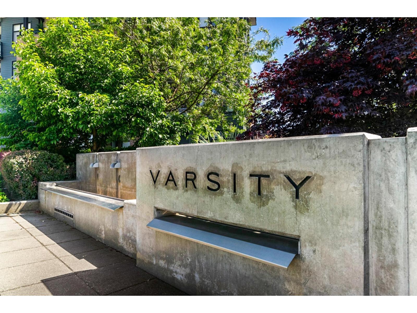 206 20062 FRASER HIGHWAY, Langley, British Columbia