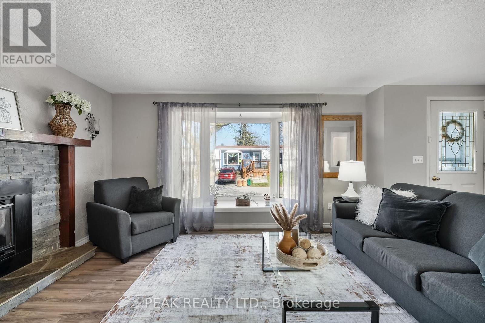 71 Bluffs Road, Clarington, Ontario  L1B 1A6 - Photo 14 - E12455324