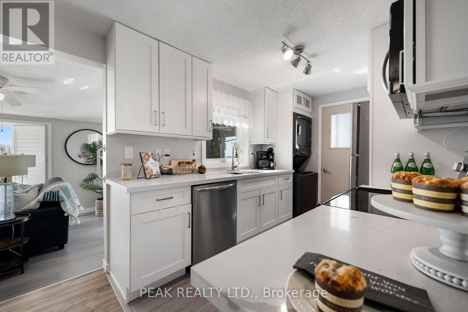 71 Bluffs Road, Clarington, Ontario  L1B 1A6 - Photo 22 - E12455324