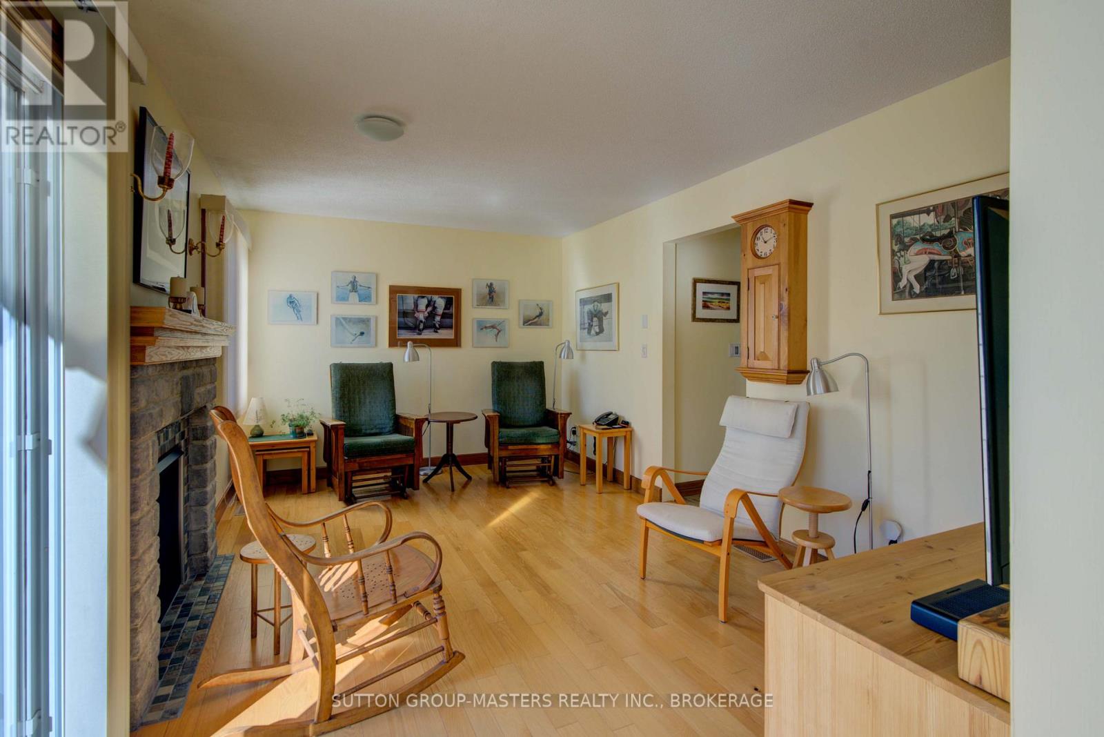 8 Hawley Court, Loyalist (Bath), Ontario  K0H 1G0 - Photo 17 - X12503280