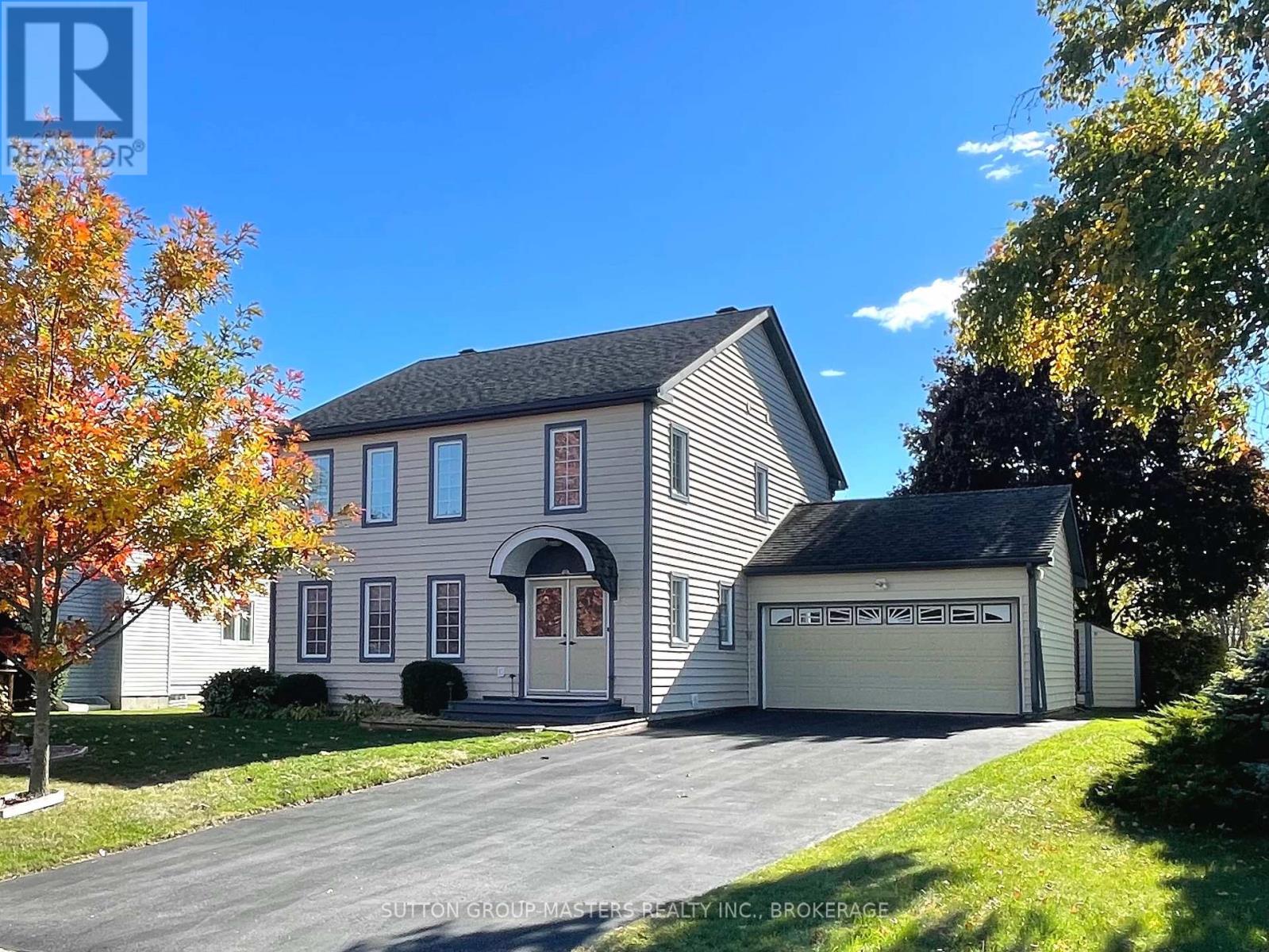 8 HAWLEY COURT, loyalist (bath), Ontario
