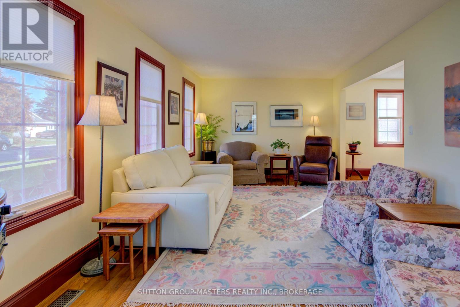 8 Hawley Court, Loyalist (Bath), Ontario  K0H 1G0 - Photo 8 - X12503280