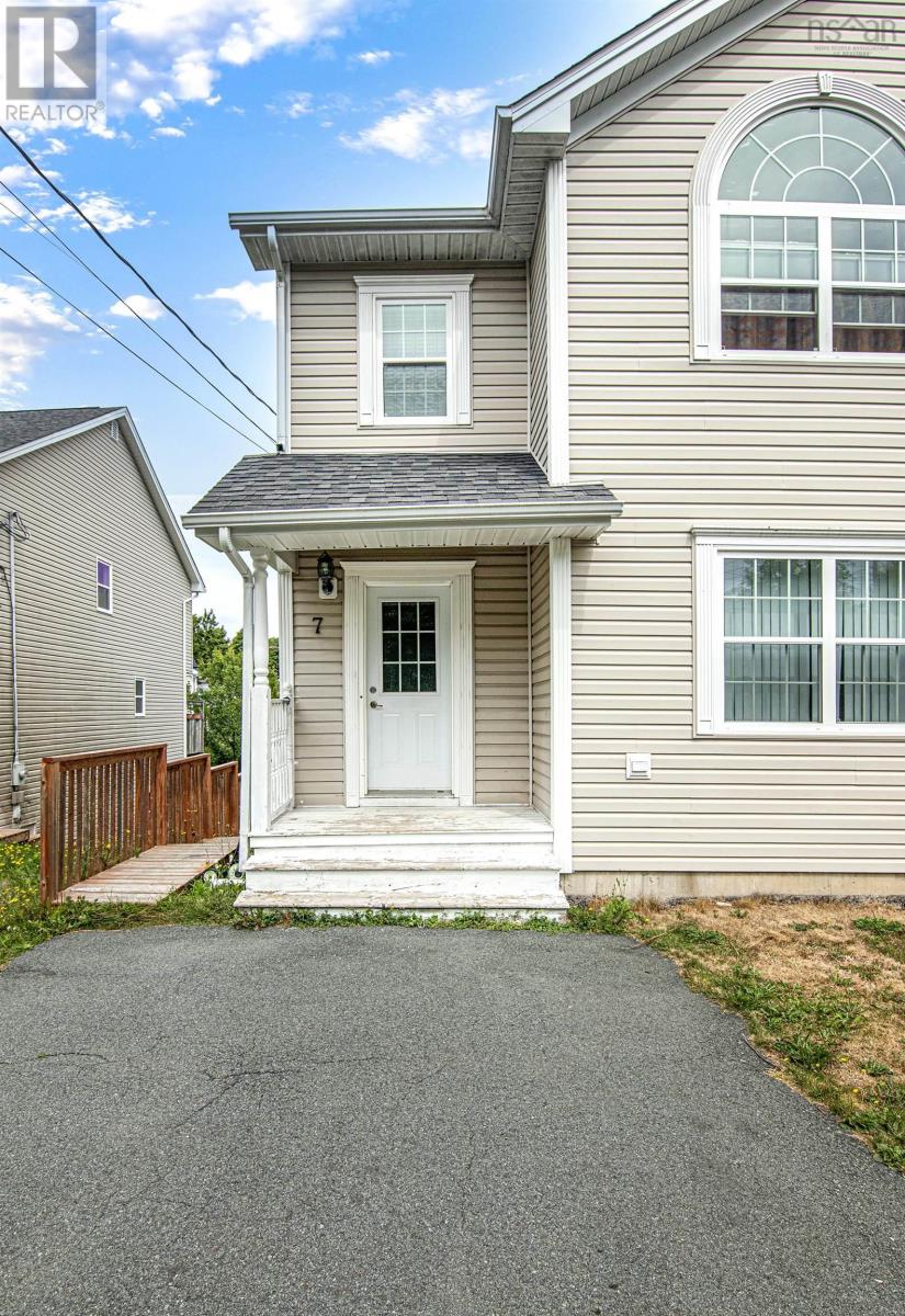 Property at 7 Hubleys Drive image 4