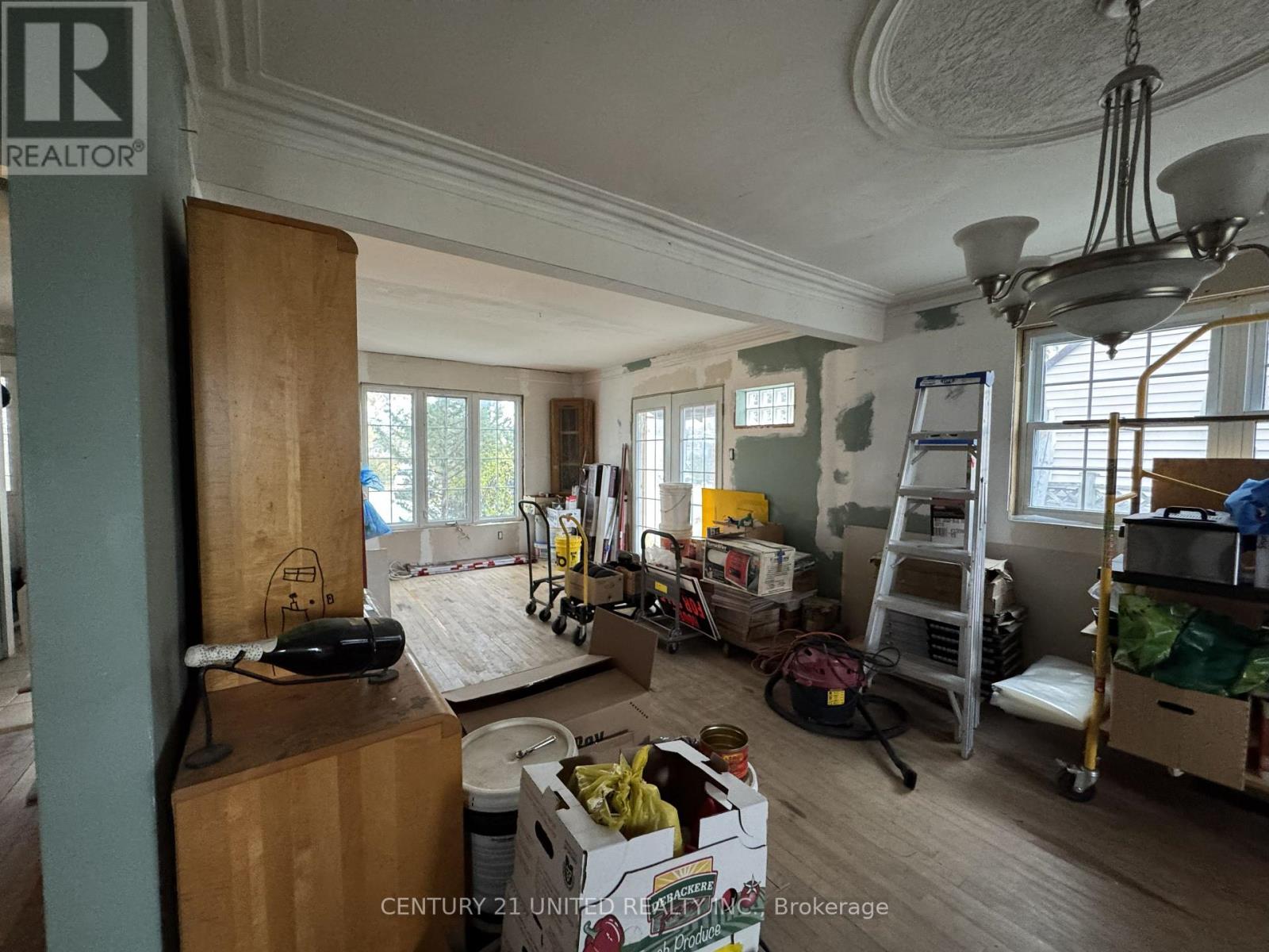 811 Morphet Avenue, Peterborough, Ontario K9J 2X7 - Photo 11 - X12503490