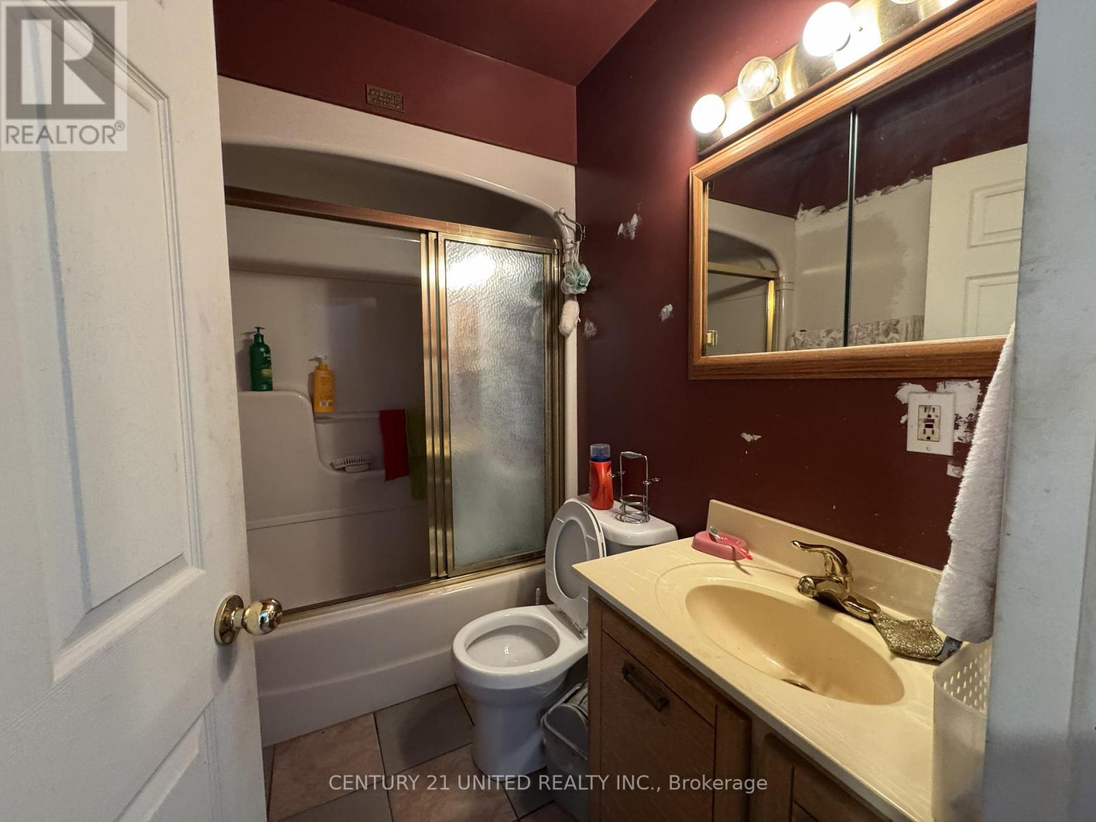 811 Morphet Avenue, Peterborough, Ontario K9J 2X7 - Photo 16 - X12503490