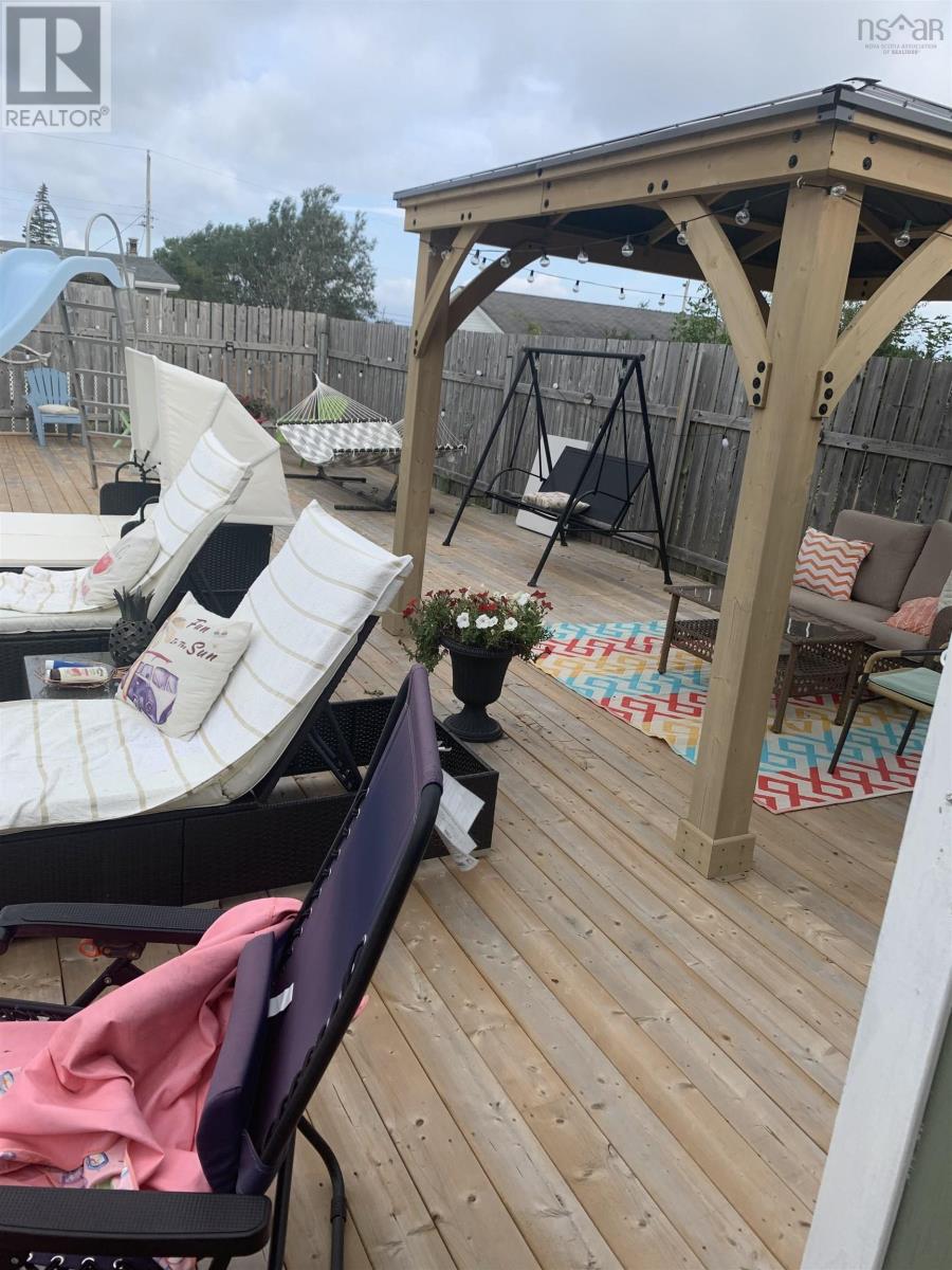 657 George Street, New Waterford, Nova Scotia  B1H 4E7 - Photo 33 - 202525339