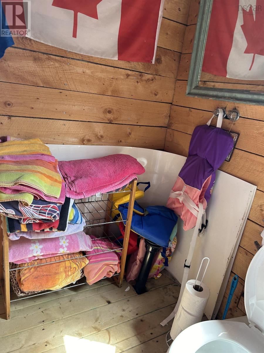 657 George Street, New Waterford, Nova Scotia  B1H 4E7 - Photo 35 - 202525339