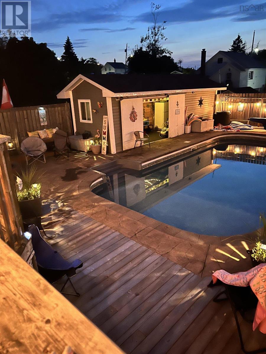 657 George Street, New Waterford, Nova Scotia  B1H 4E7 - Photo 44 - 202525339