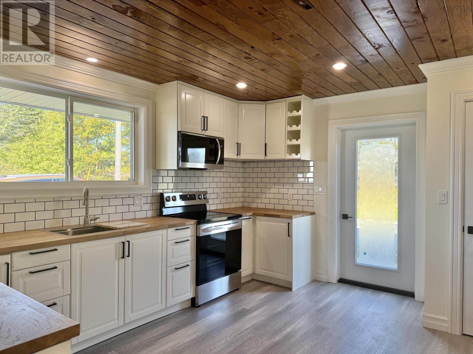 1280 1 Highway, Wellington, Nova Scotia  B5A 5A5 - Photo 6 - 202525404