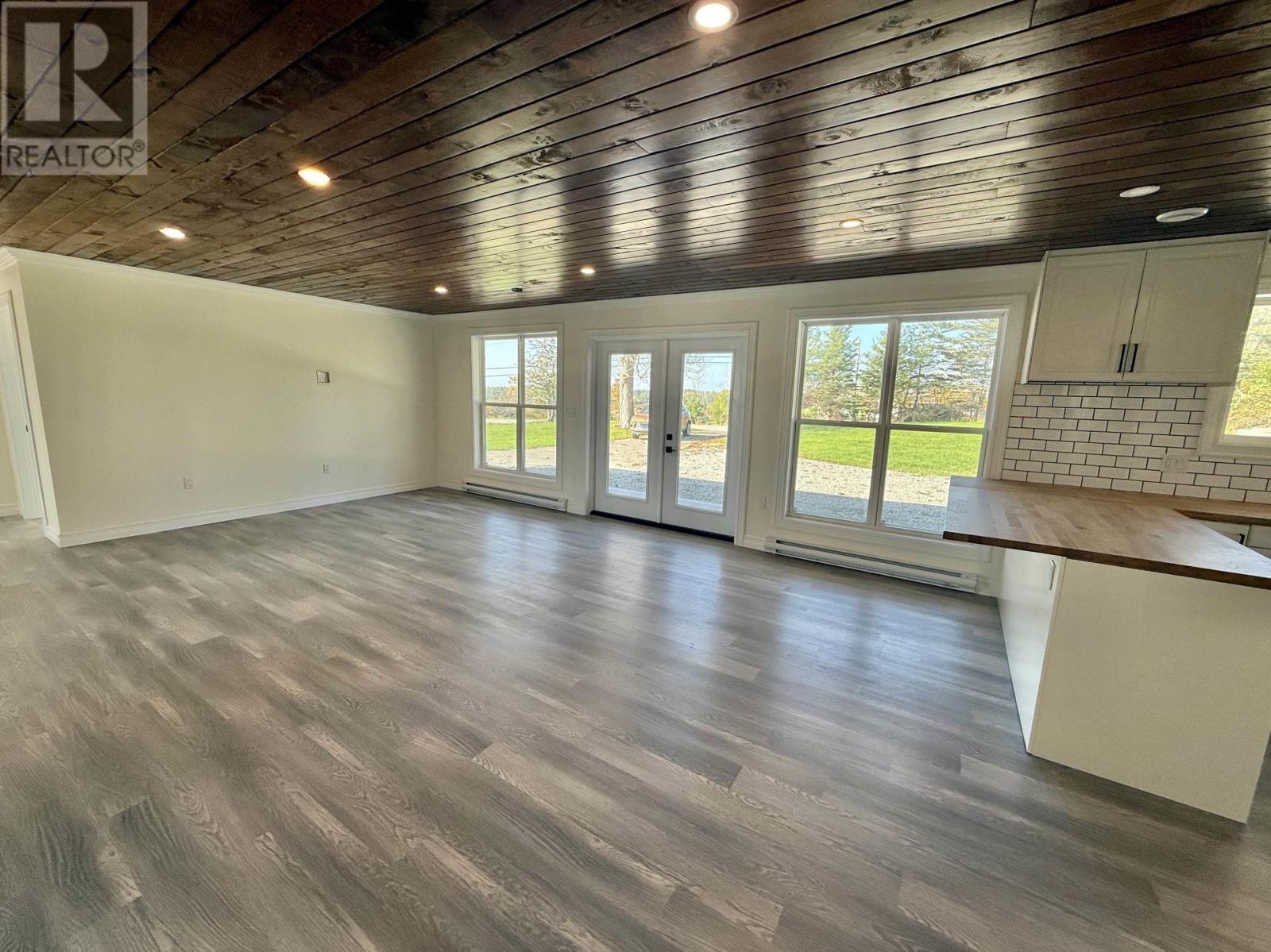 1280 1 Highway, Wellington, Nova Scotia  B5A 5A5 - Photo 3 - 202525404