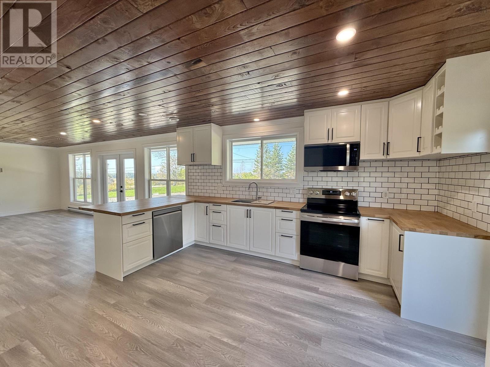 1280 1 Highway, Wellington, Nova Scotia  B5A 5A5 - Photo 8 - 202525404