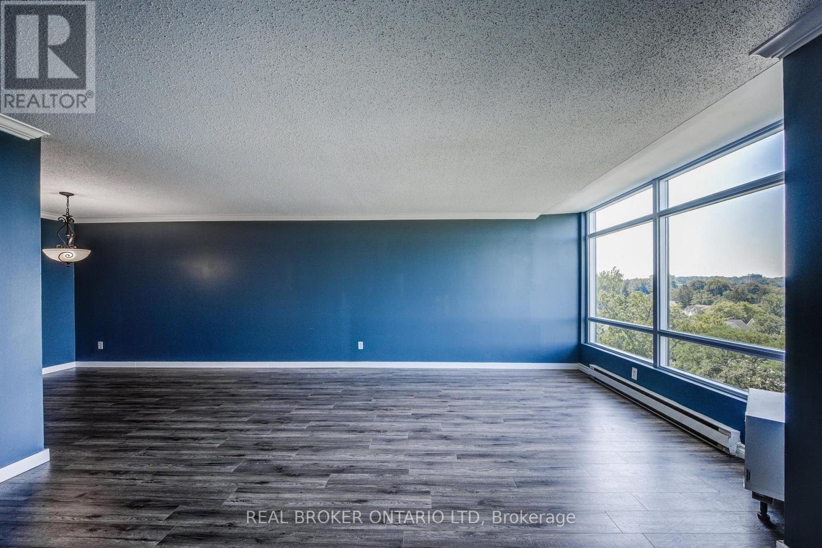 803 - 45 Pond Mills Road, London South, Ontario  N5Z 4W5 - Photo 2 - X12503432