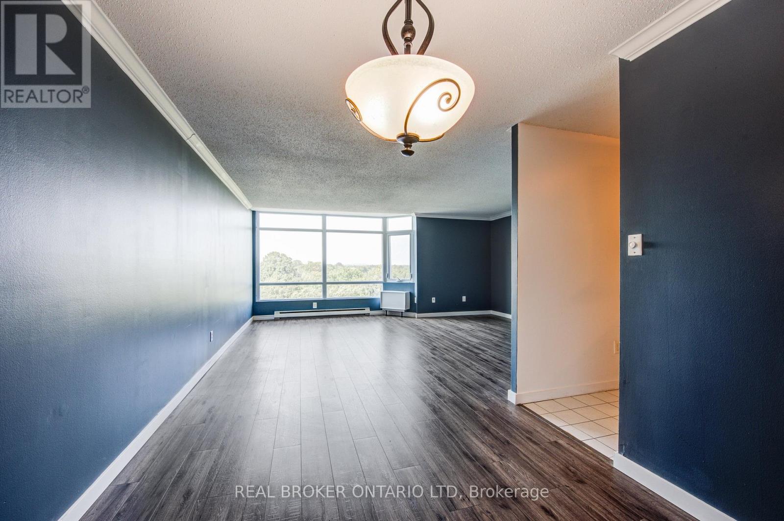 803 - 45 Pond Mills Road, London South, Ontario  N5Z 4W5 - Photo 5 - X12503432