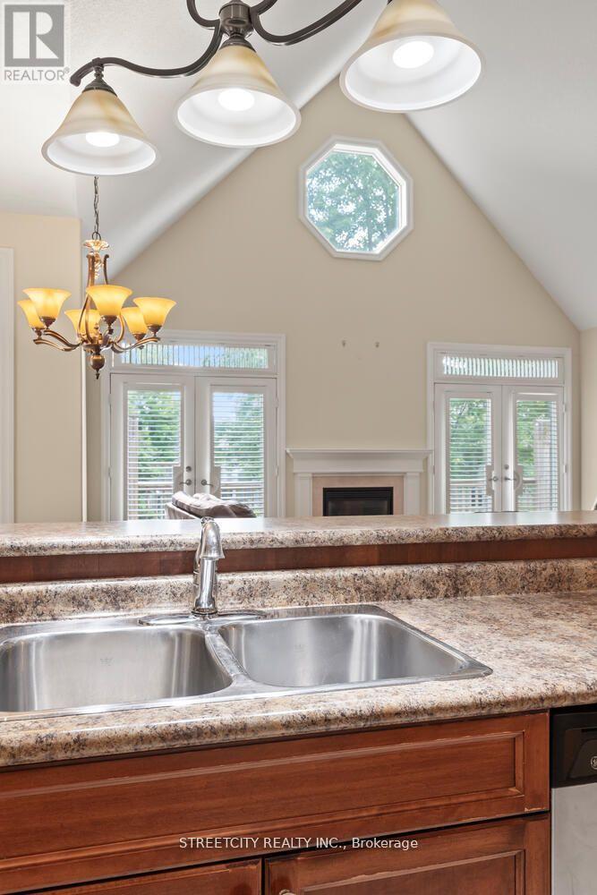 25 - 124 North Centre Road, London North, Ontario N5X 4R3 - Photo 13 - X12503568