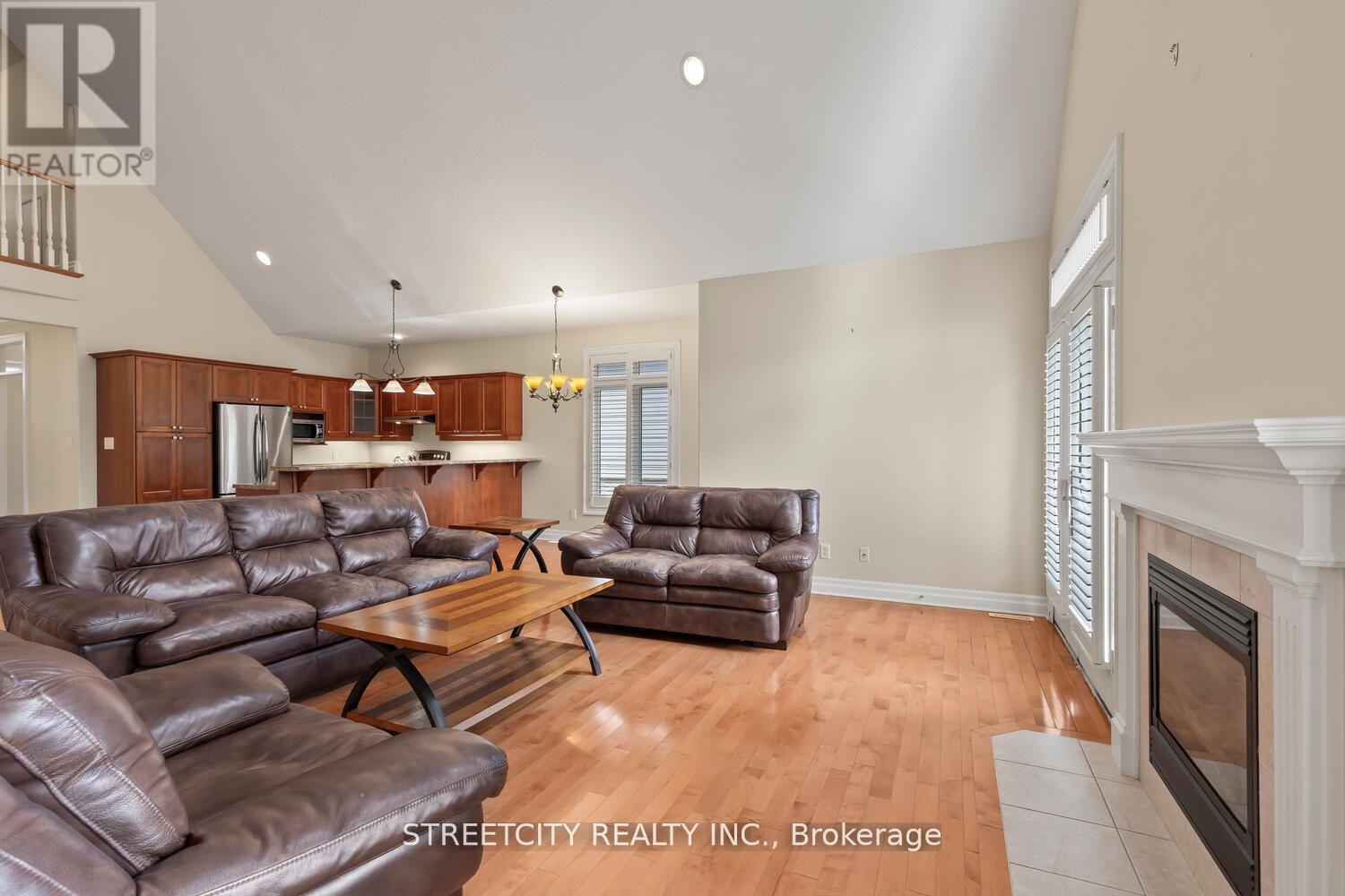 25 - 124 North Centre Road, London North, Ontario N5X 4R3 - Photo 16 - X12503568