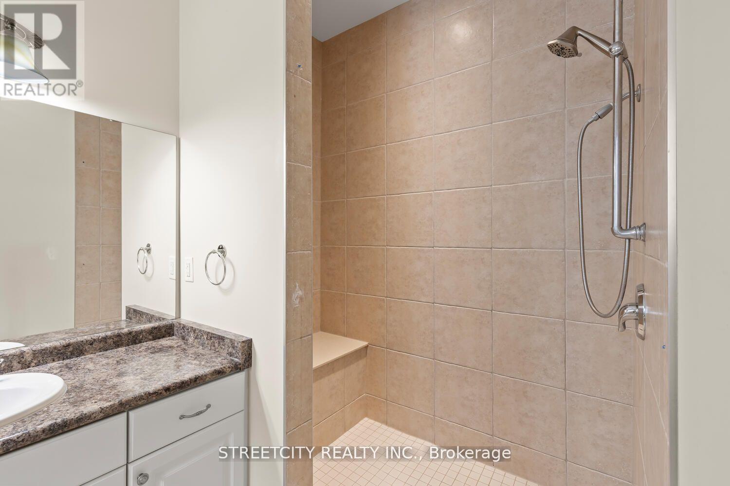 25 - 124 North Centre Road, London North, Ontario N5X 4R3 - Photo 23 - X12503568