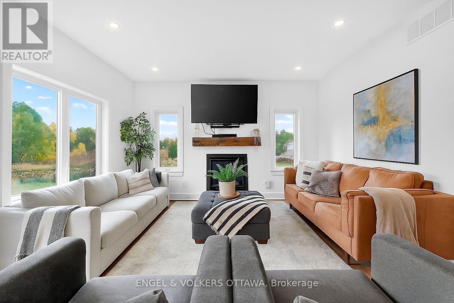 57 Paul A. Bertrand Drive, Mcnab/braeside, Ontario  K7S 3G8 - Photo 16 - X12500444